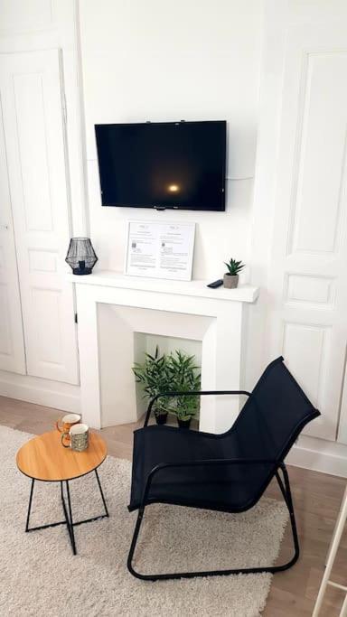 Le Bleu - 26m2- Terrasse Sur Les Toits - Wi-fi Apartment *